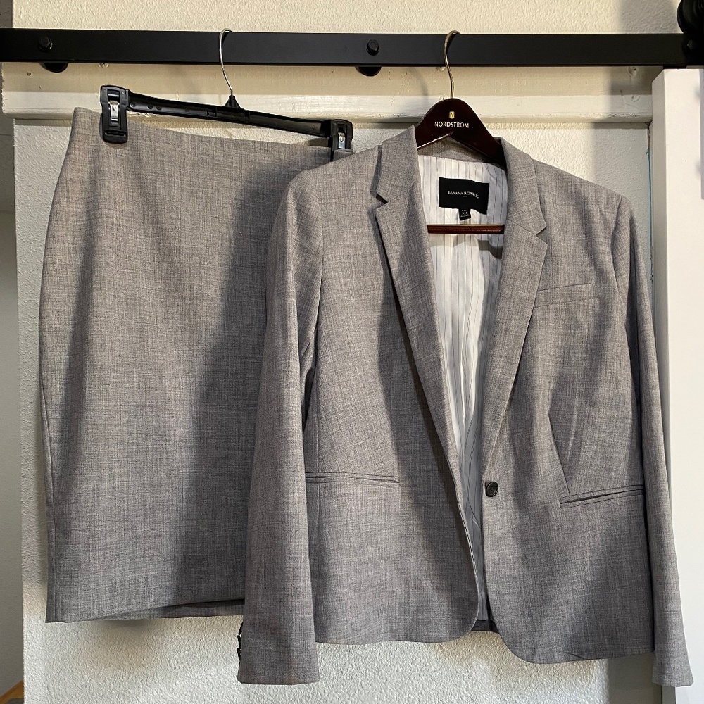 Banana Republic women’s grey suit set
